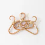 ラタンハンガー