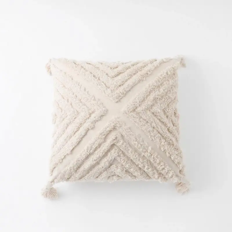 トライアングル柄フリンジクッション