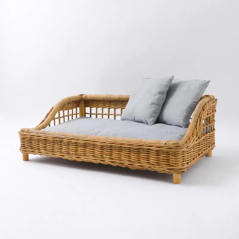 スクエアラタンベッド　クッション付き